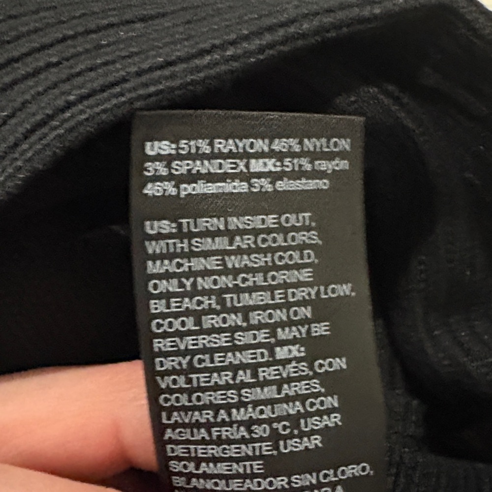 WHBM Ribbed Button Side Crew Top - Picture 4 of 4